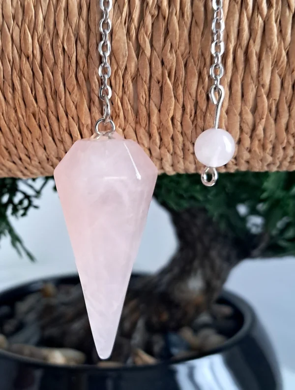 Pendule cône à facette Quartz rose, 3,5cm