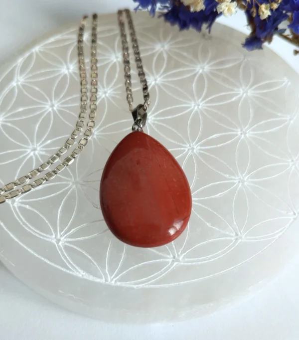 Pendentif Larme en Jaspe rouge, 3cm